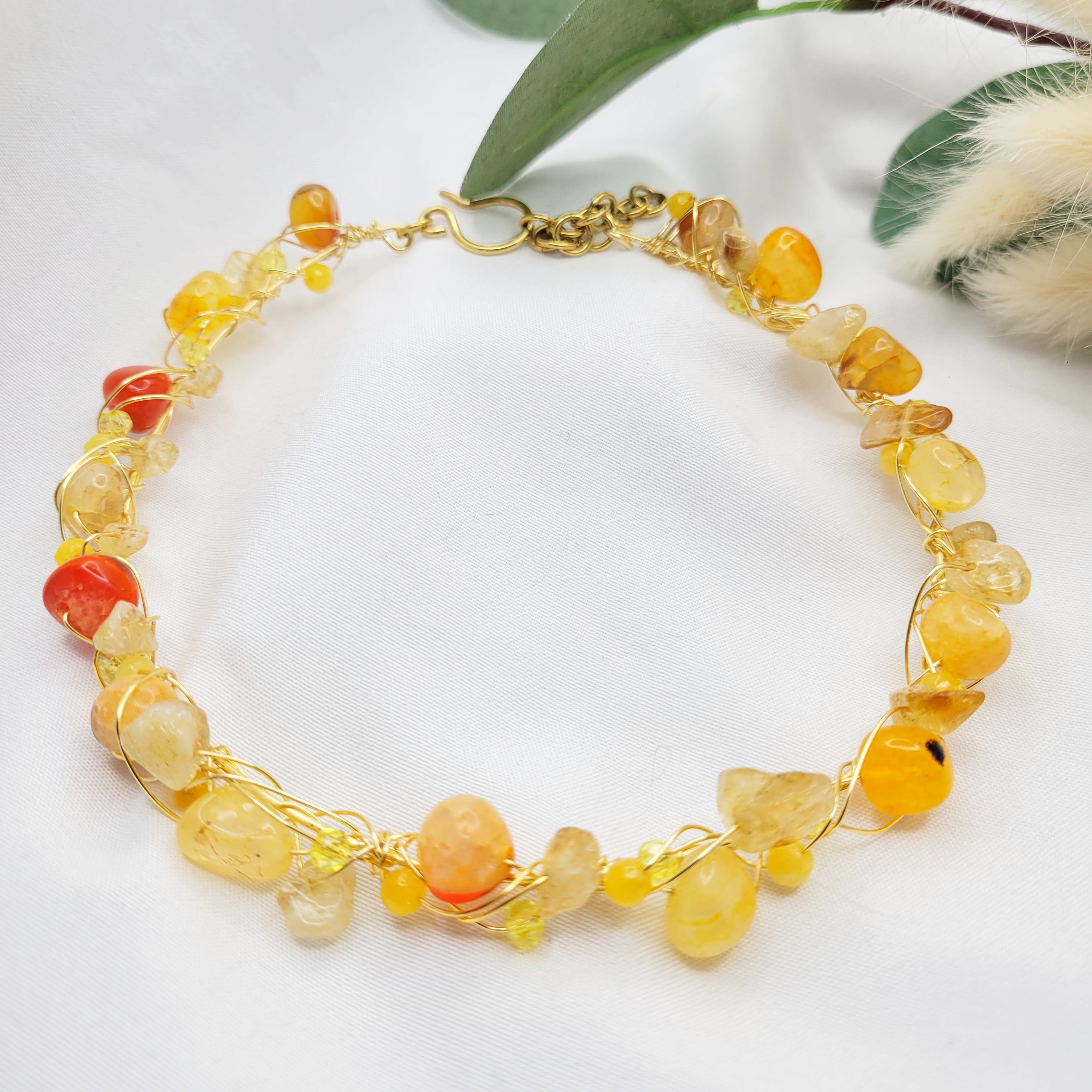 Choker Ethereal Glow