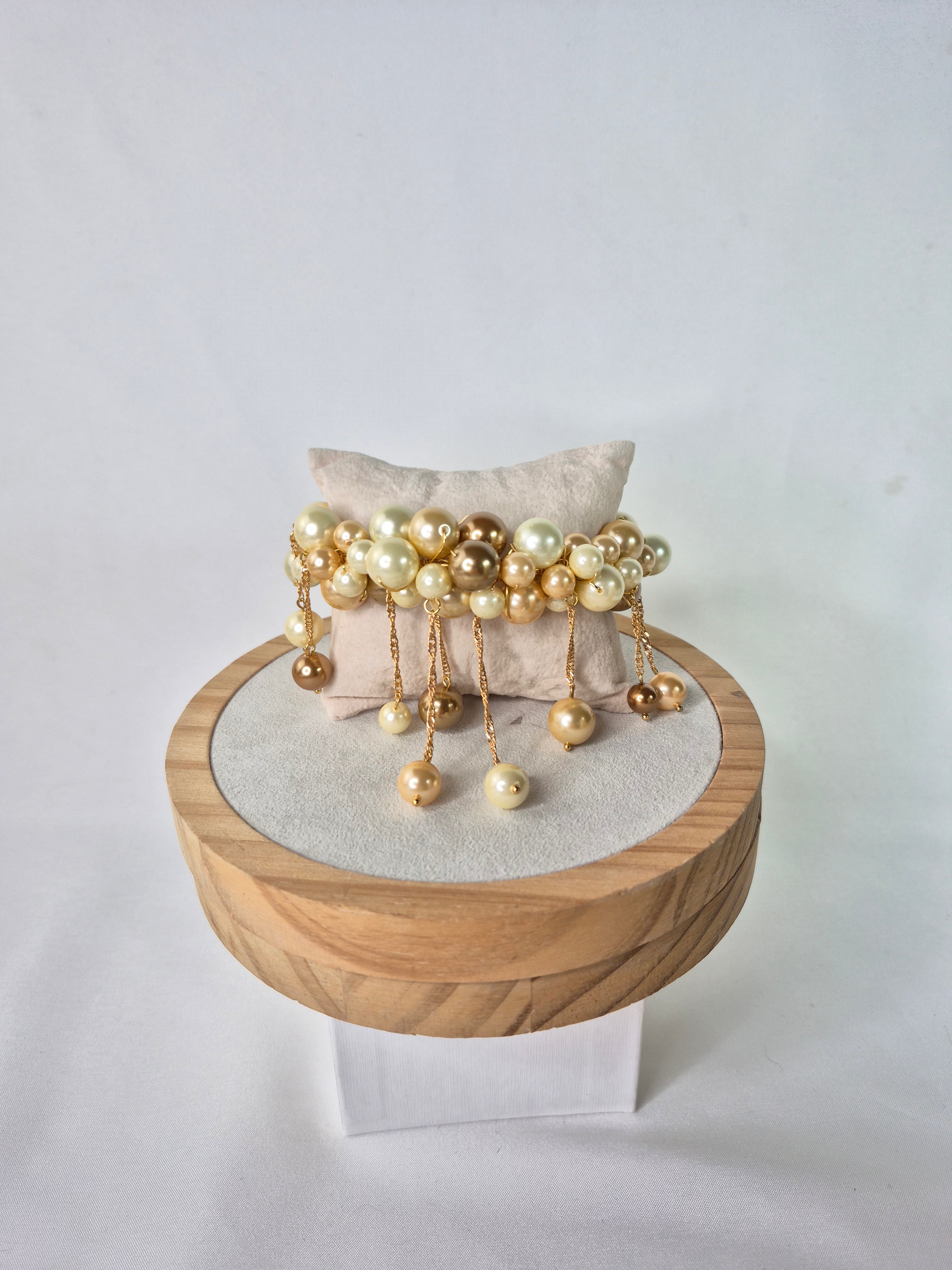 Perlas doradas Cubagua