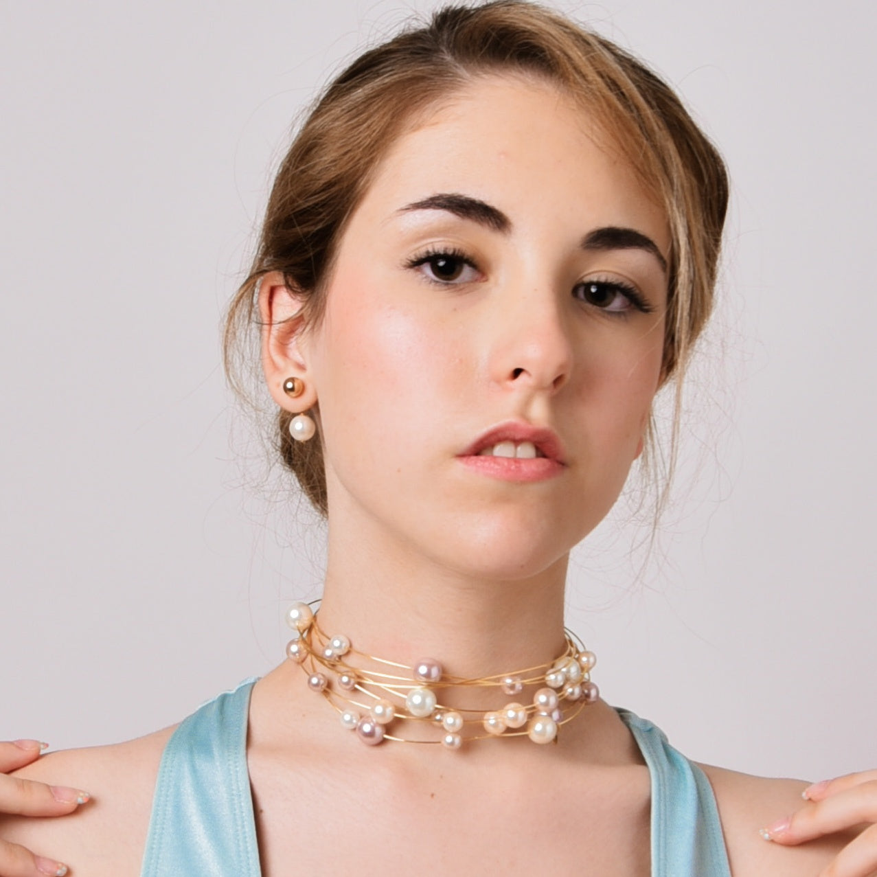 Choker Pearl Lines